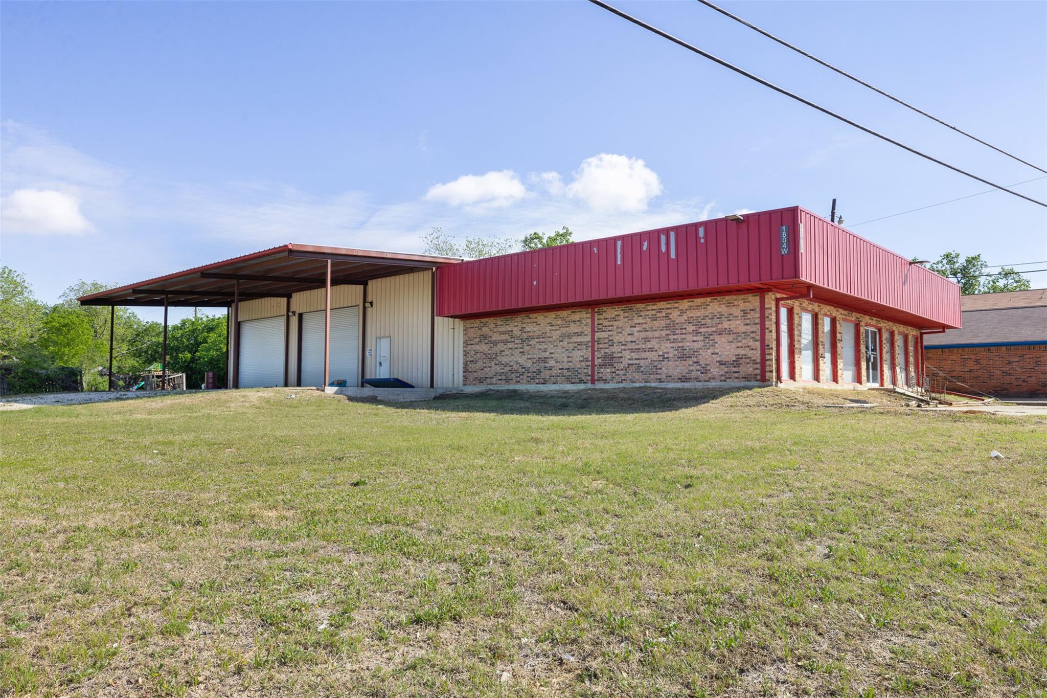 1804 W Cameron Avenue Rockdale TX 76567