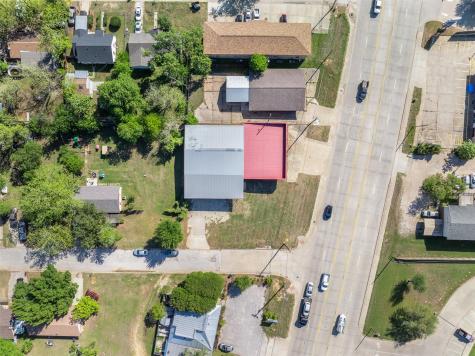 1804 W Cameron Avenue Rockdale TX 76567
