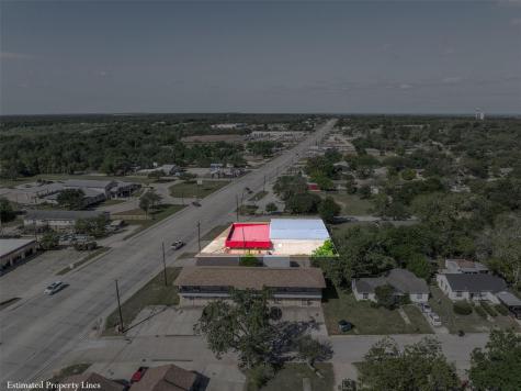 1804 W Cameron Avenue Rockdale TX 76567