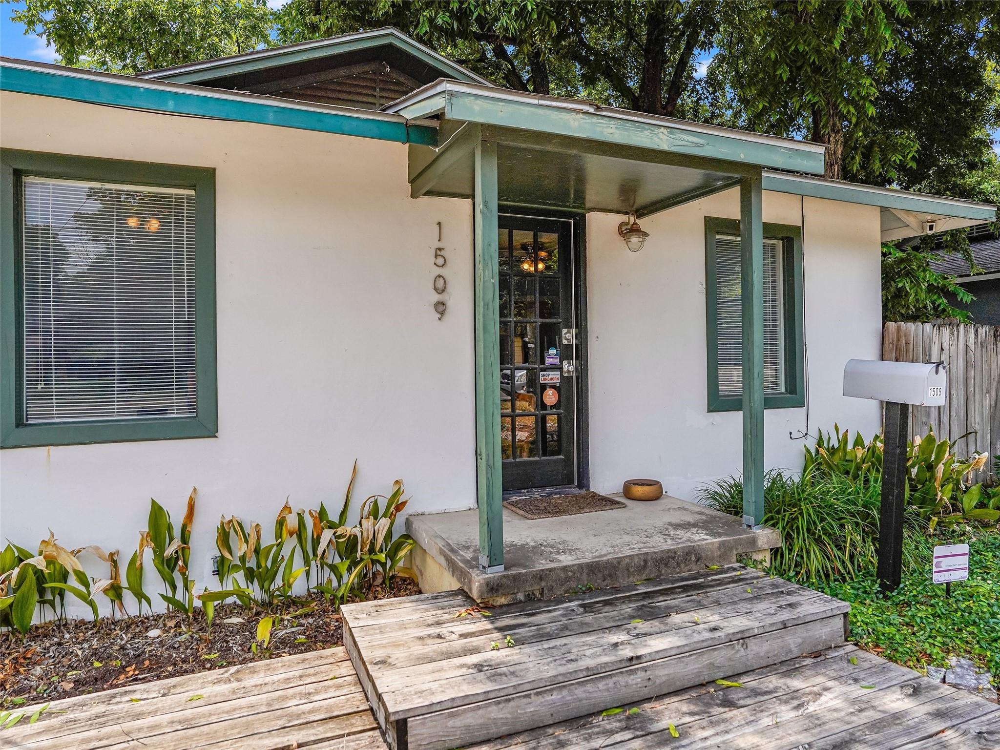 1509 W Koenig Lane Austin TX 78756