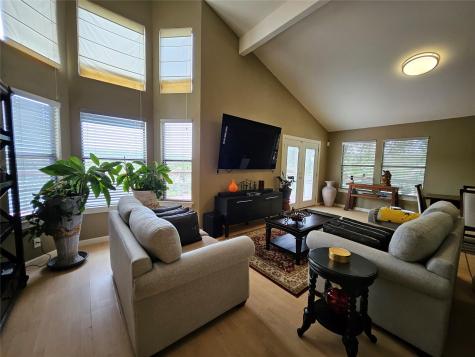 21201 Kathy Lane Spicewood TX 78669