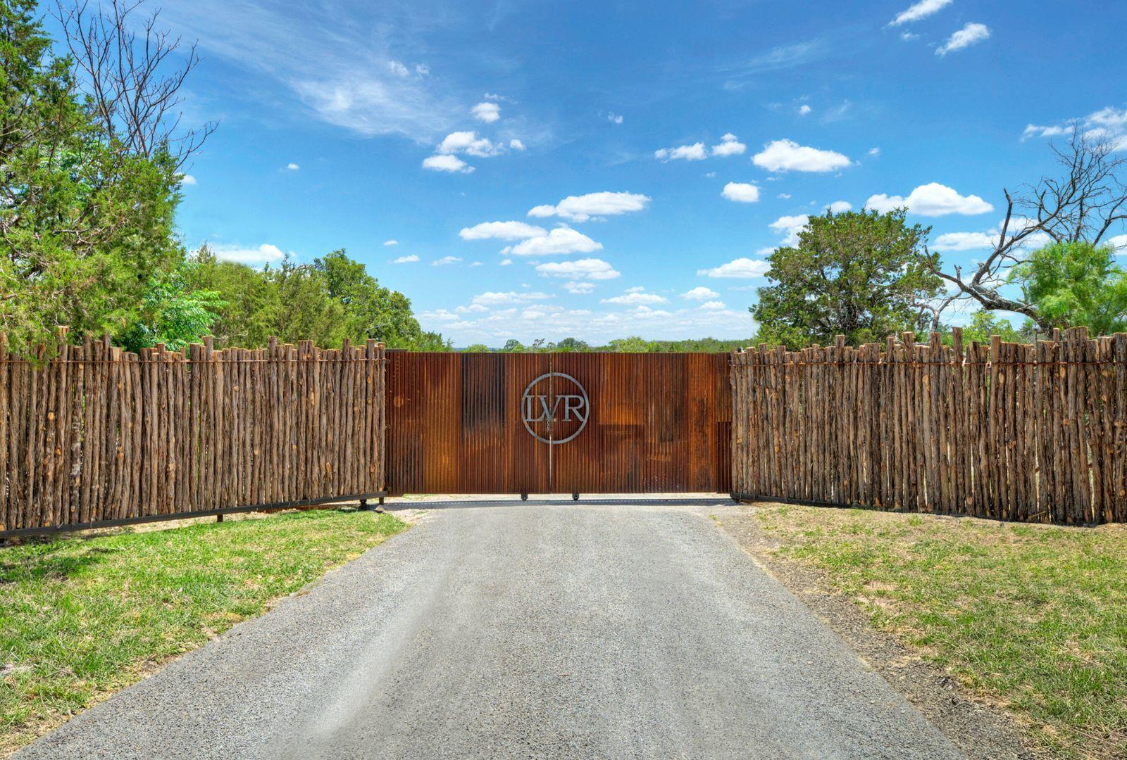 0000 Gibson-best Road Hye TX 78635