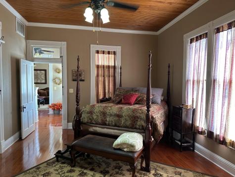 326 W Colorado Street La Grange TX 78945