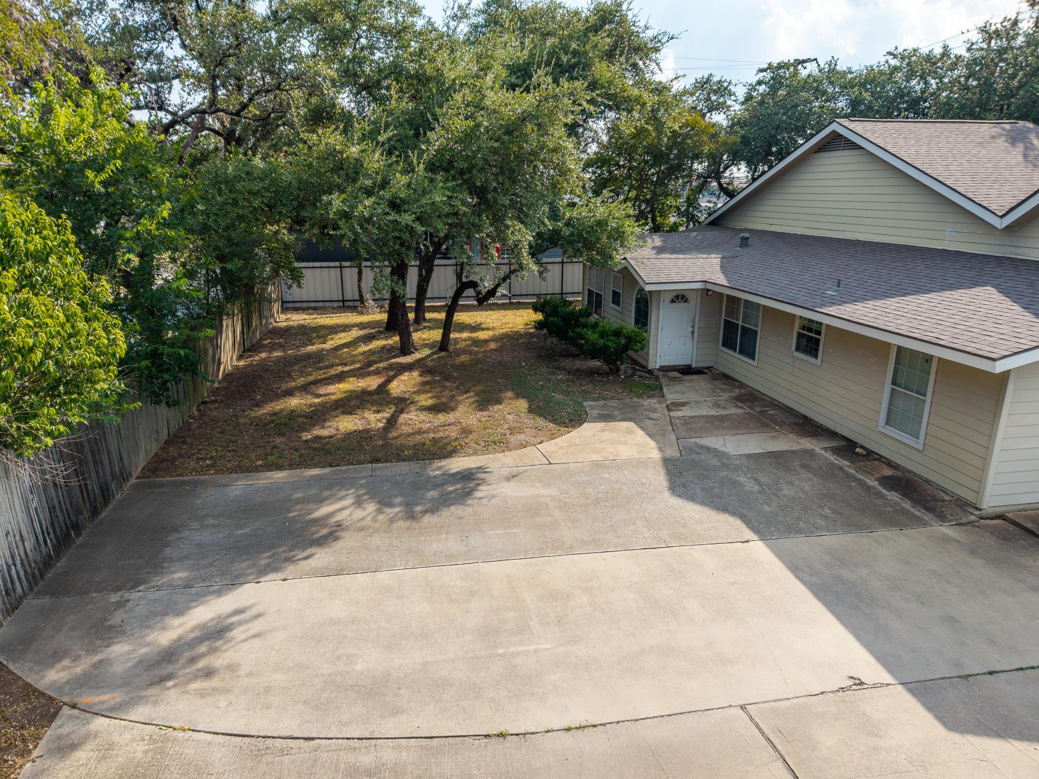 1712 N Interstate 35 Freeway San Marcos TX 78666