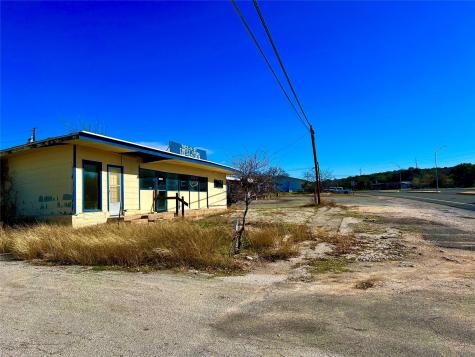 220 Highway 261 Kingsland TX 78639
