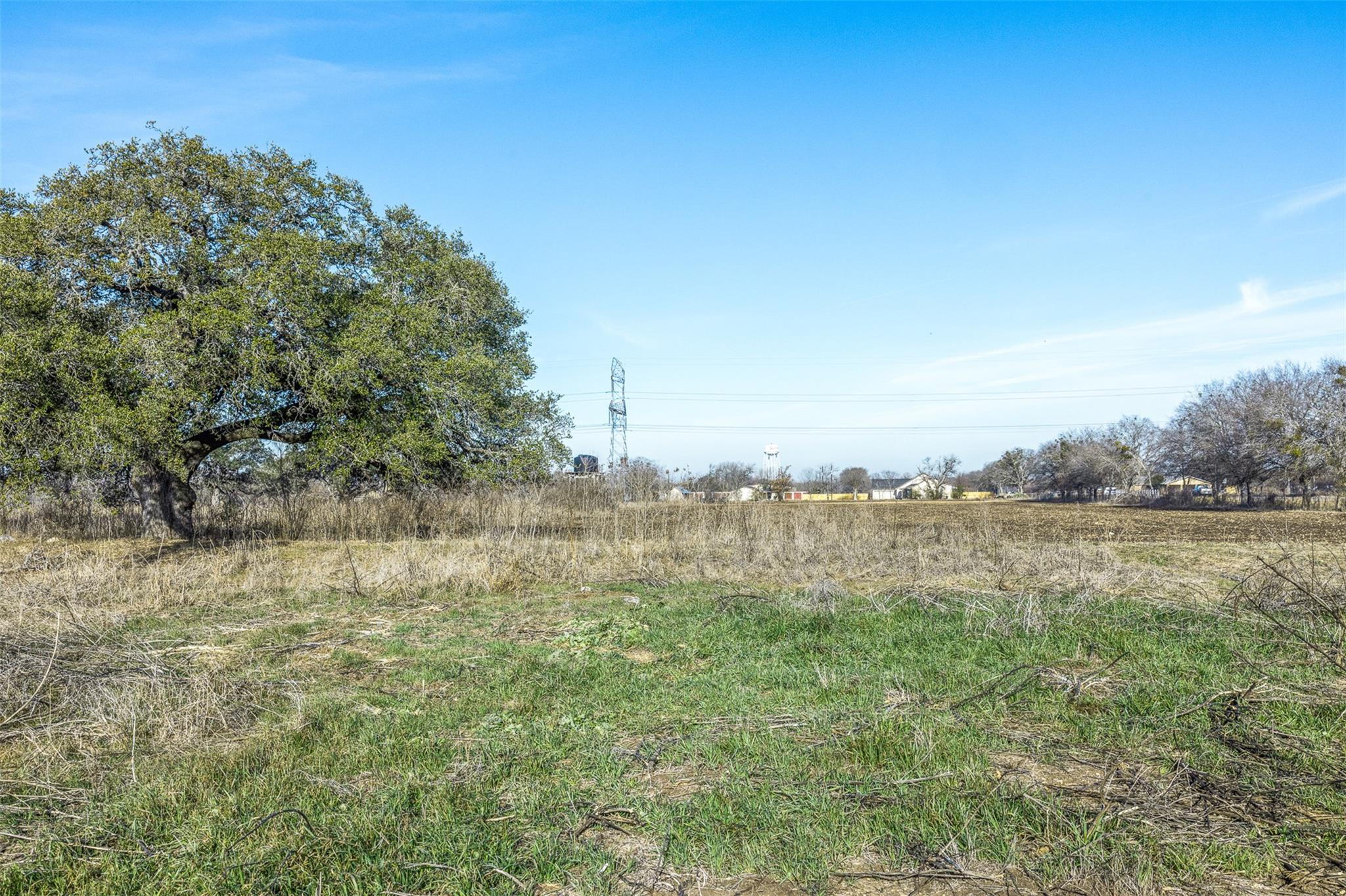 600 NW River Road Martindale TX 78655