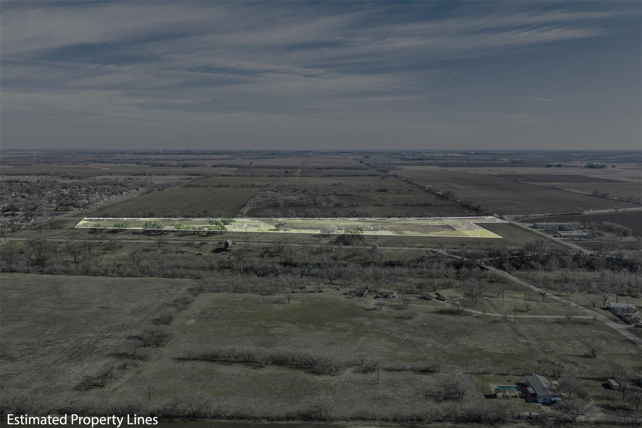 600 NW River Road Martindale TX 78655