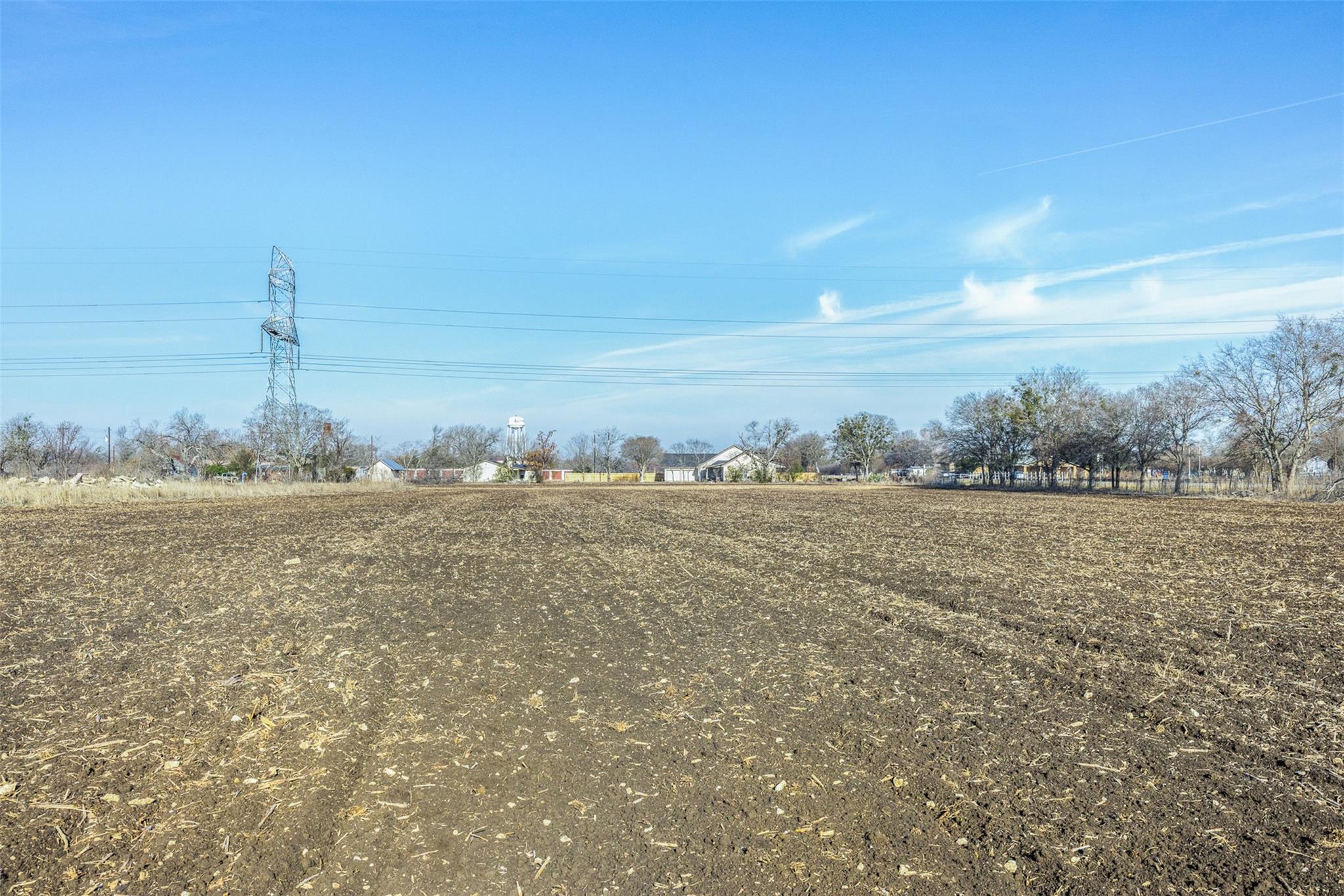 600 NW River Road Martindale TX 78655