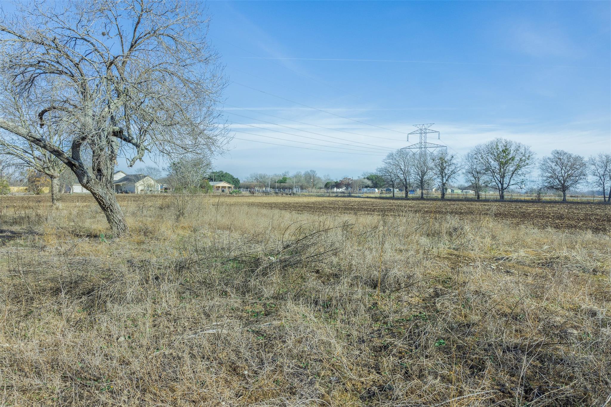 600 NW River Road Martindale TX 78655