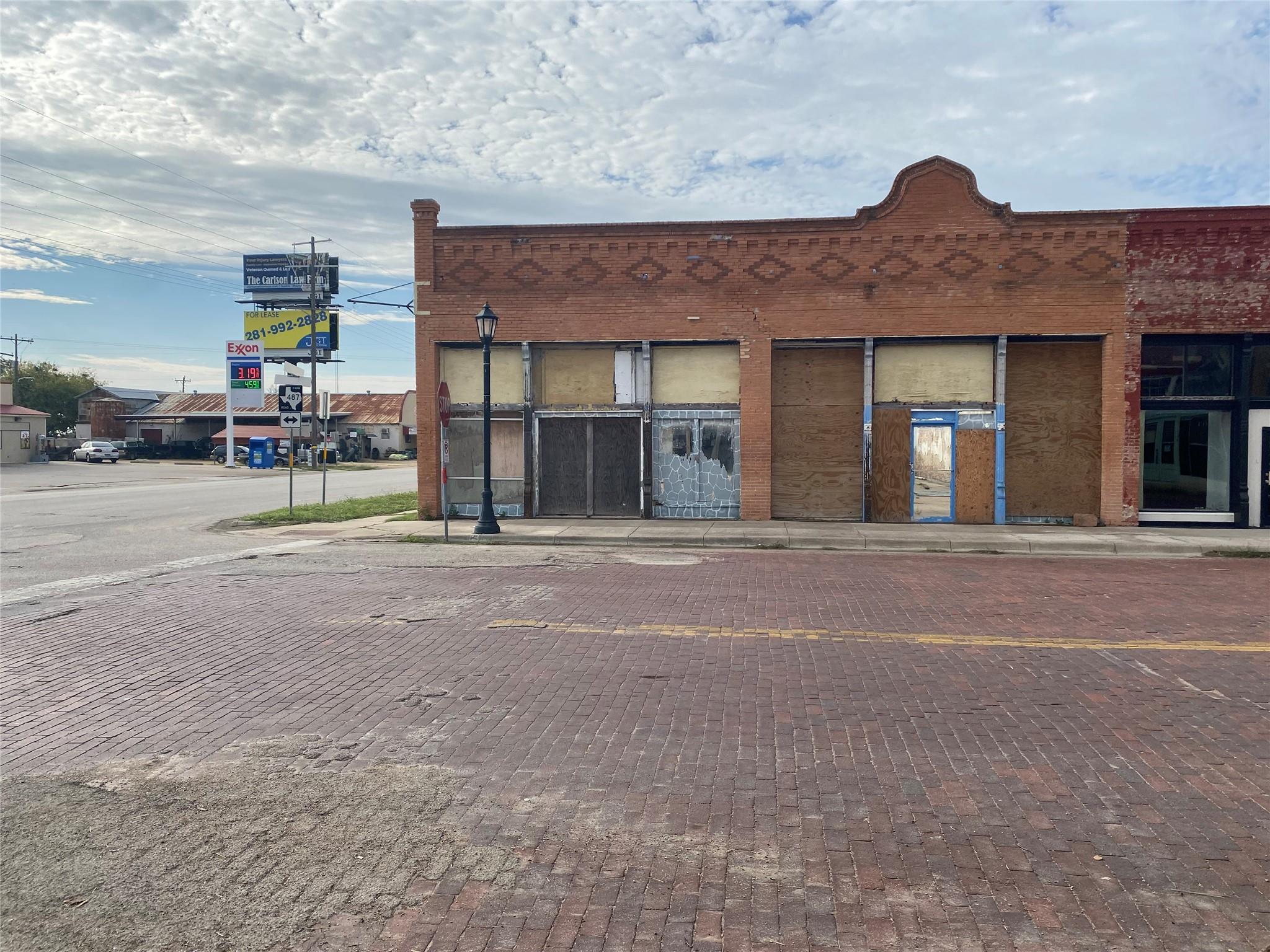 239 E Clark Street Bartlett TX 76511
