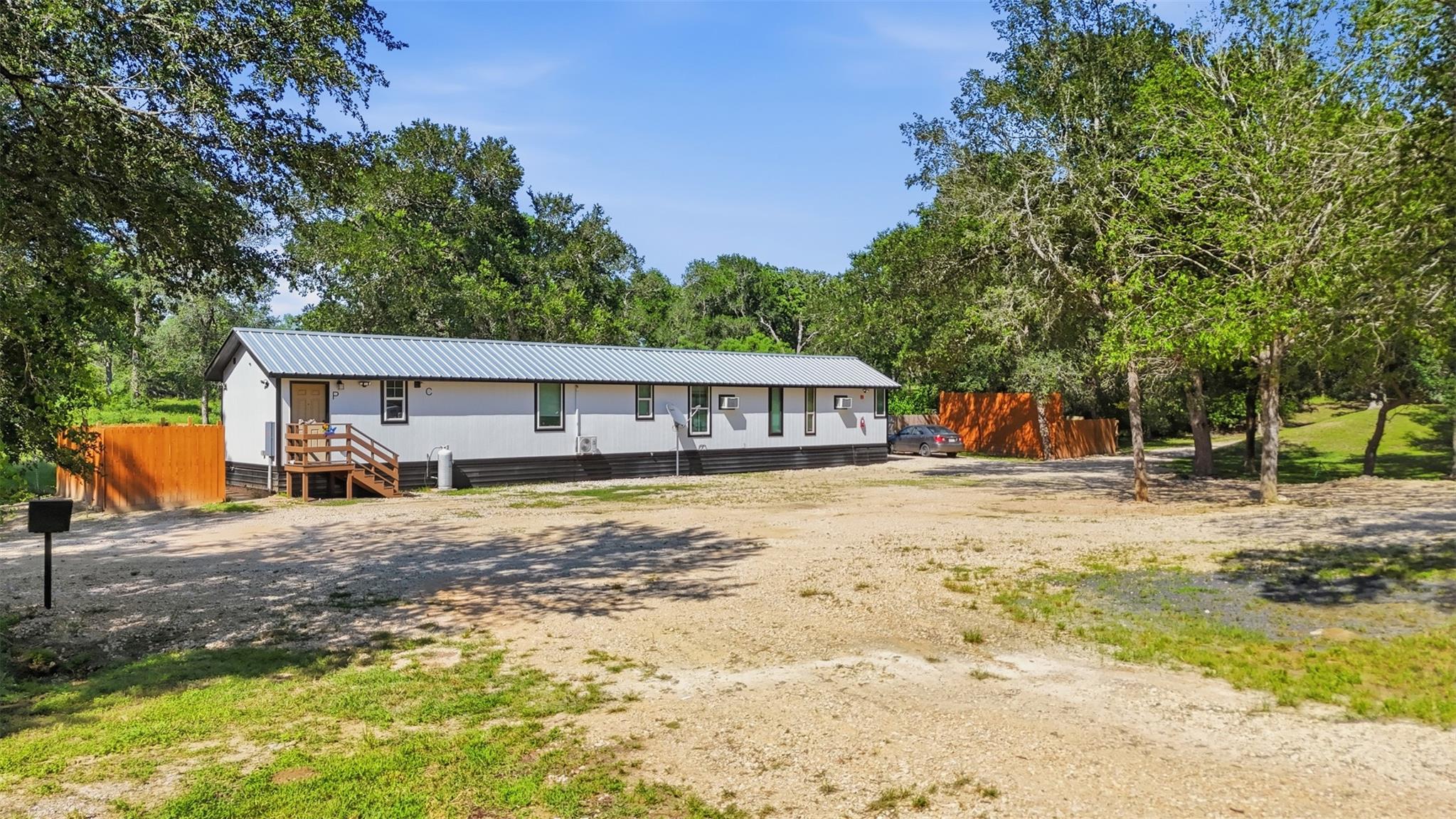 2540 Fm 20 Red Rock TX 78662