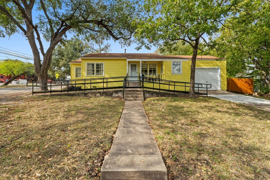 2710 Manor Road Austin TX 78722
