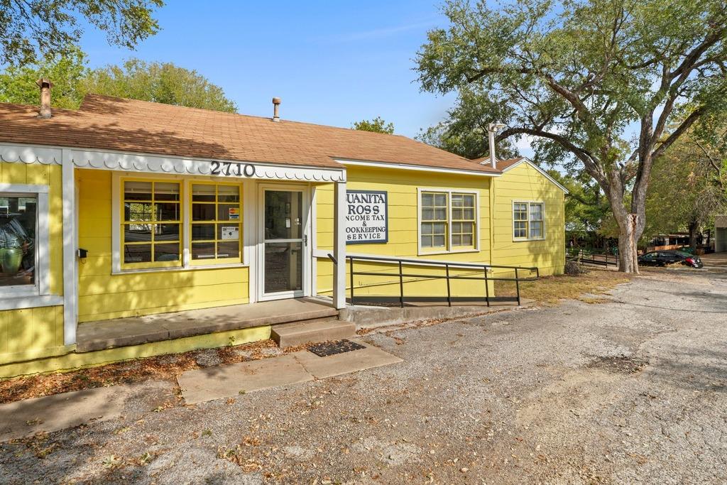 2710 Manor Road Austin TX 78722