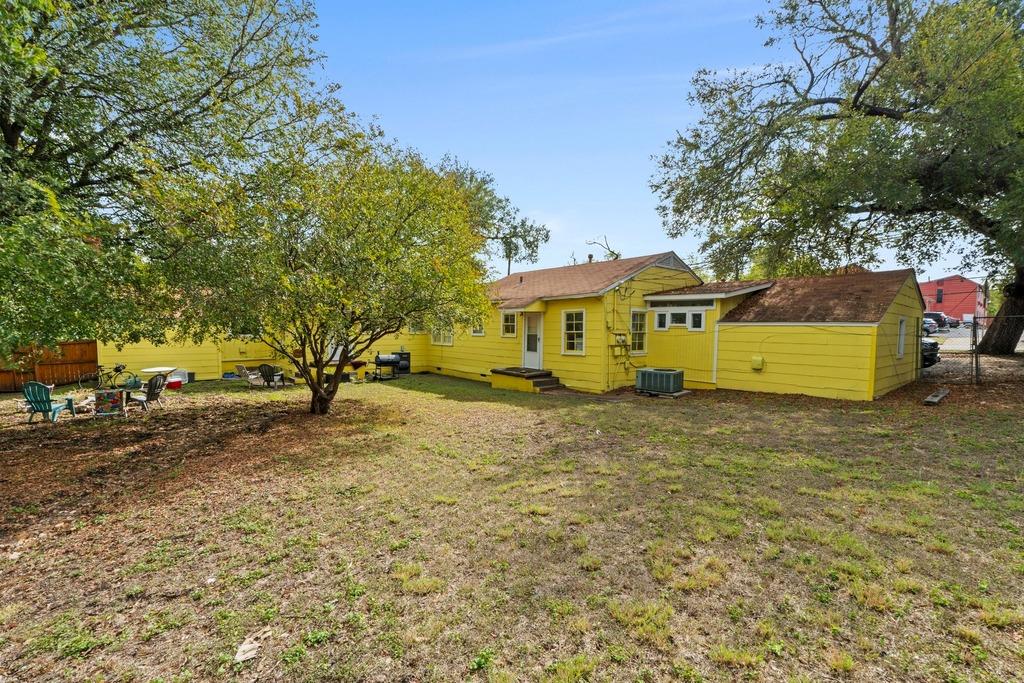 2710 Manor Road Austin TX 78722