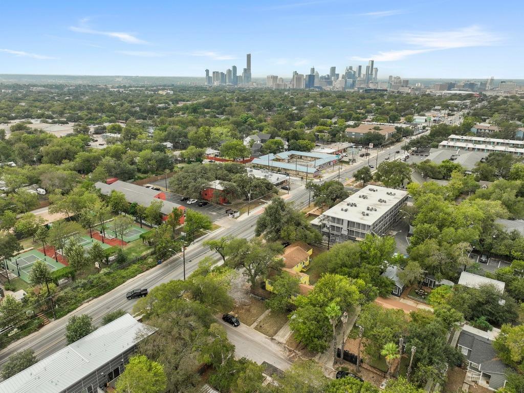 2710 Manor Road Austin TX 78722
