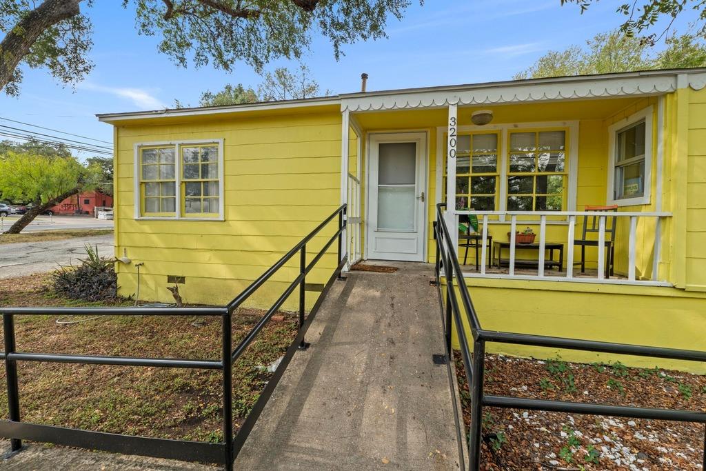 2710 Manor Road Austin TX 78722