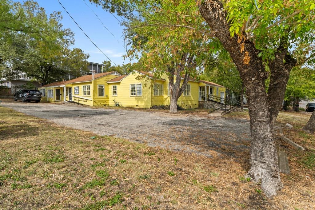 2710 Manor Road Austin TX 78722