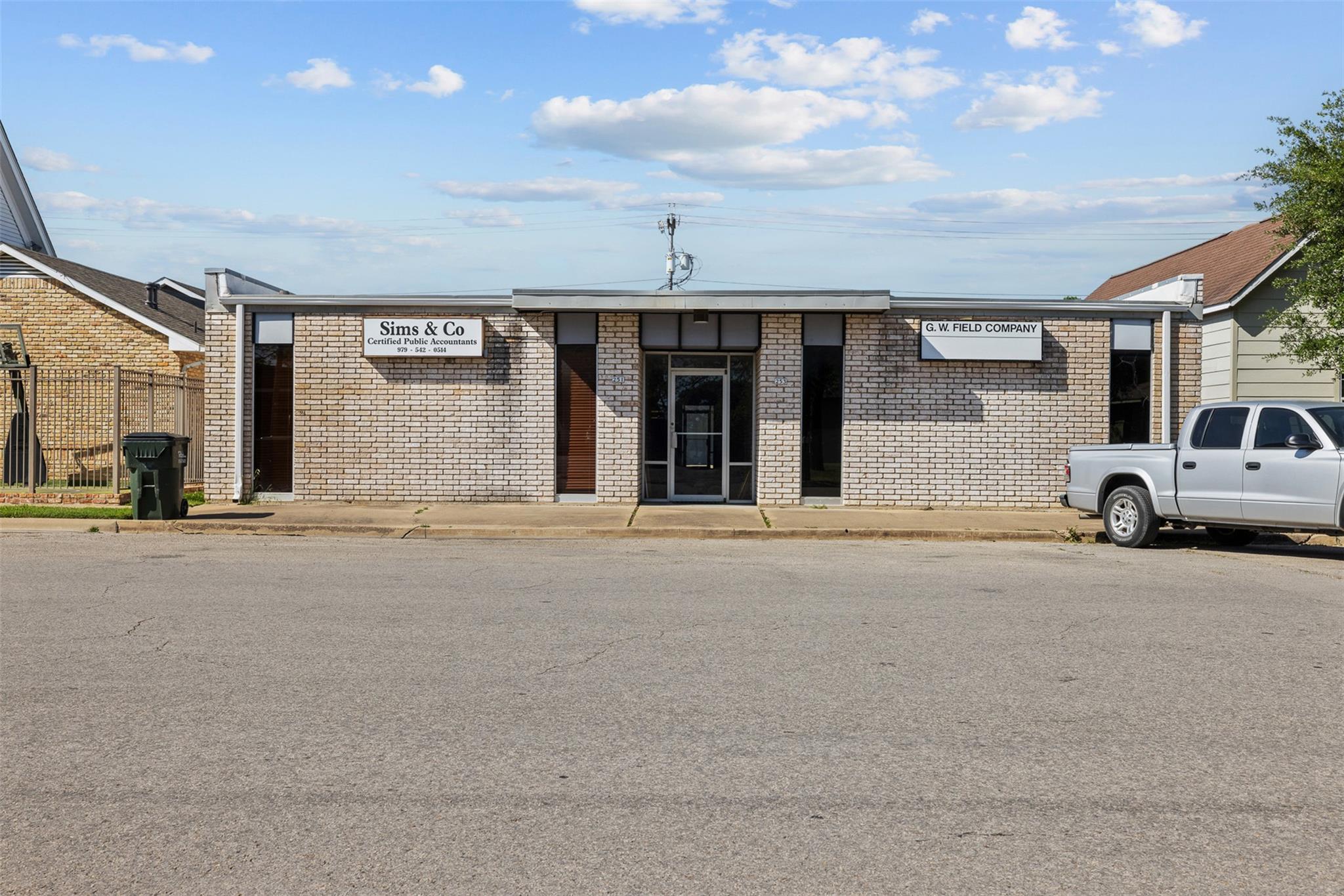 251 E Hempstead Street Giddings TX 78942