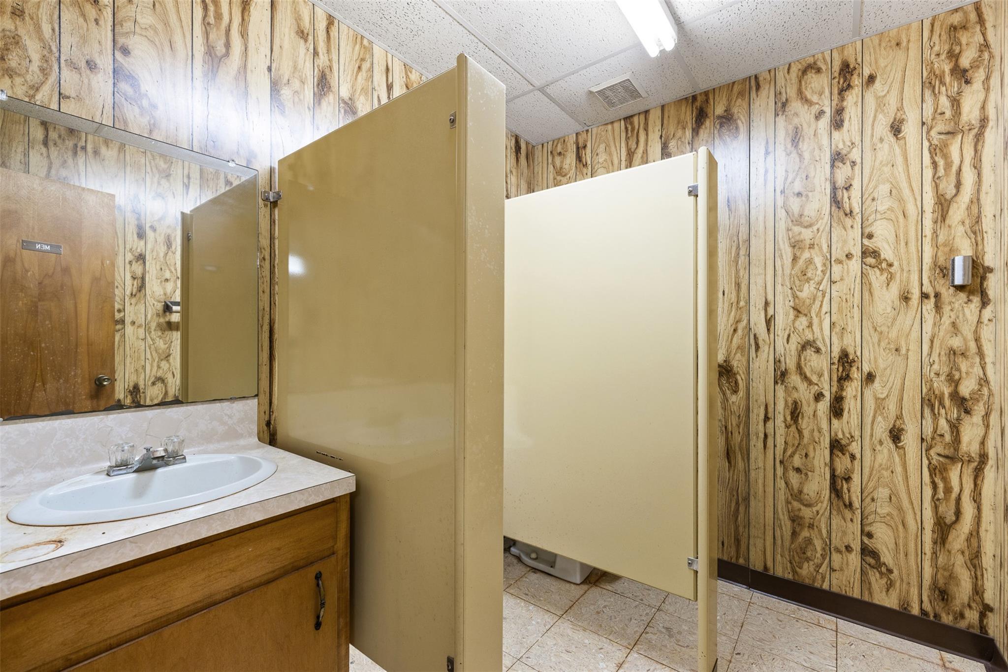 251 E Hempstead Street Giddings TX 78942