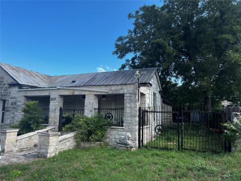 207 Miller Street Kyle TX 78640