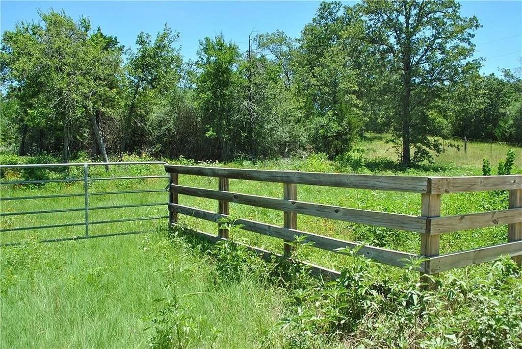 21741 E Interstate 10 Luling TX 78648