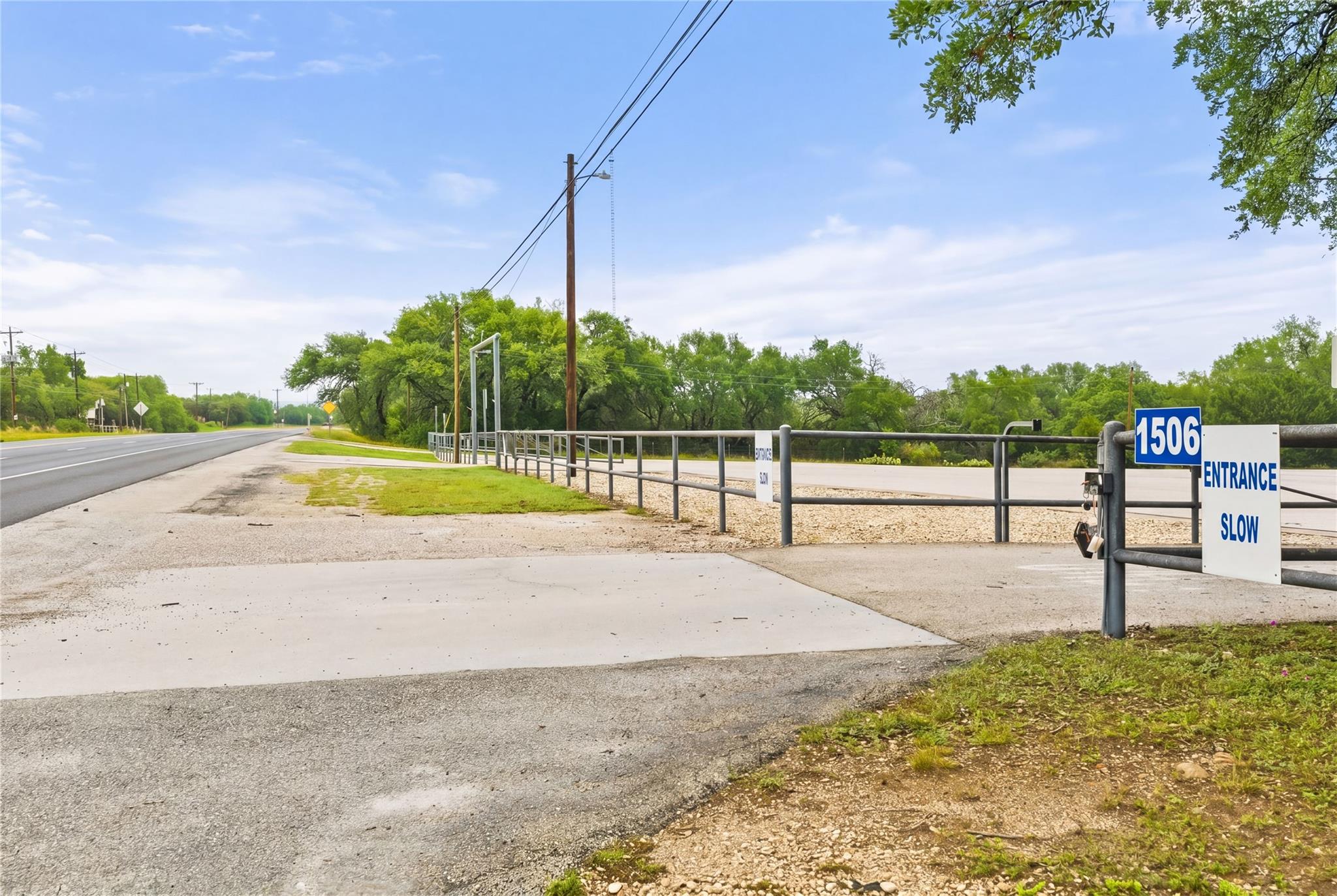 1506 N Us Highway 281 Johnson City TX 78636
