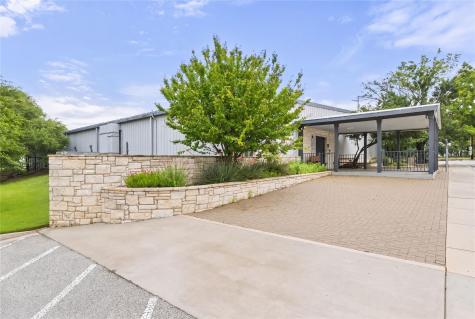 1506 N Us Highway 281 Johnson City TX 78636