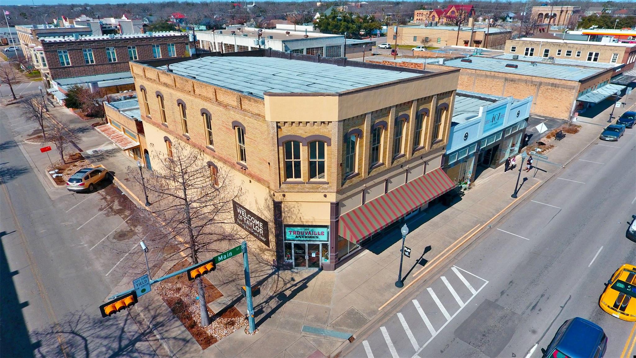 401 N Main Street Taylor TX 76574