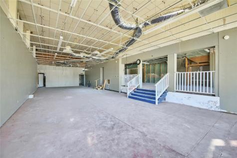 401 N Main Street Taylor TX 76574