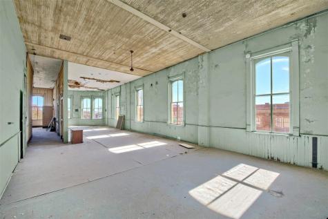 401 N Main Street Taylor TX 76574
