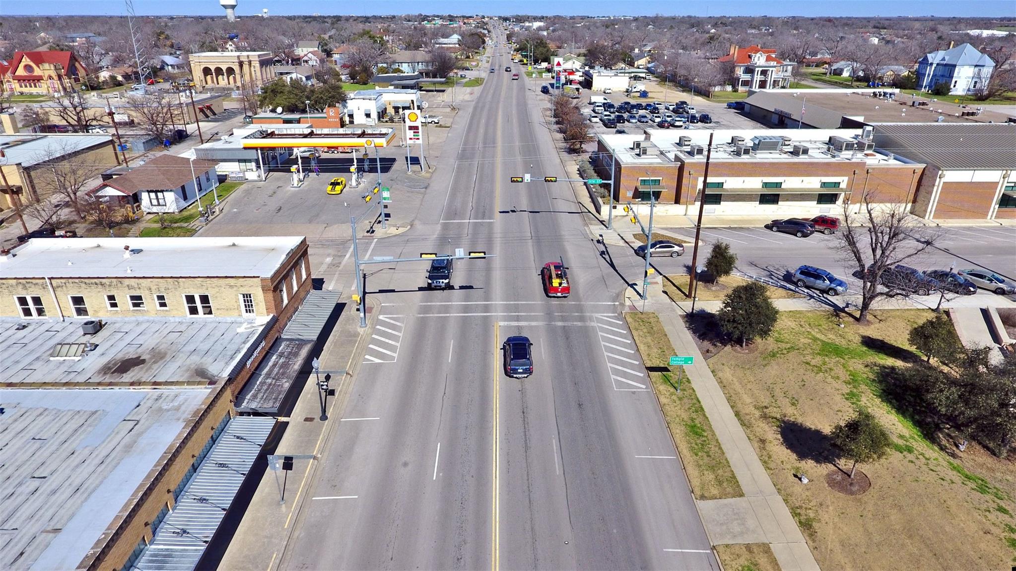 401 N Main Street Taylor TX 76574