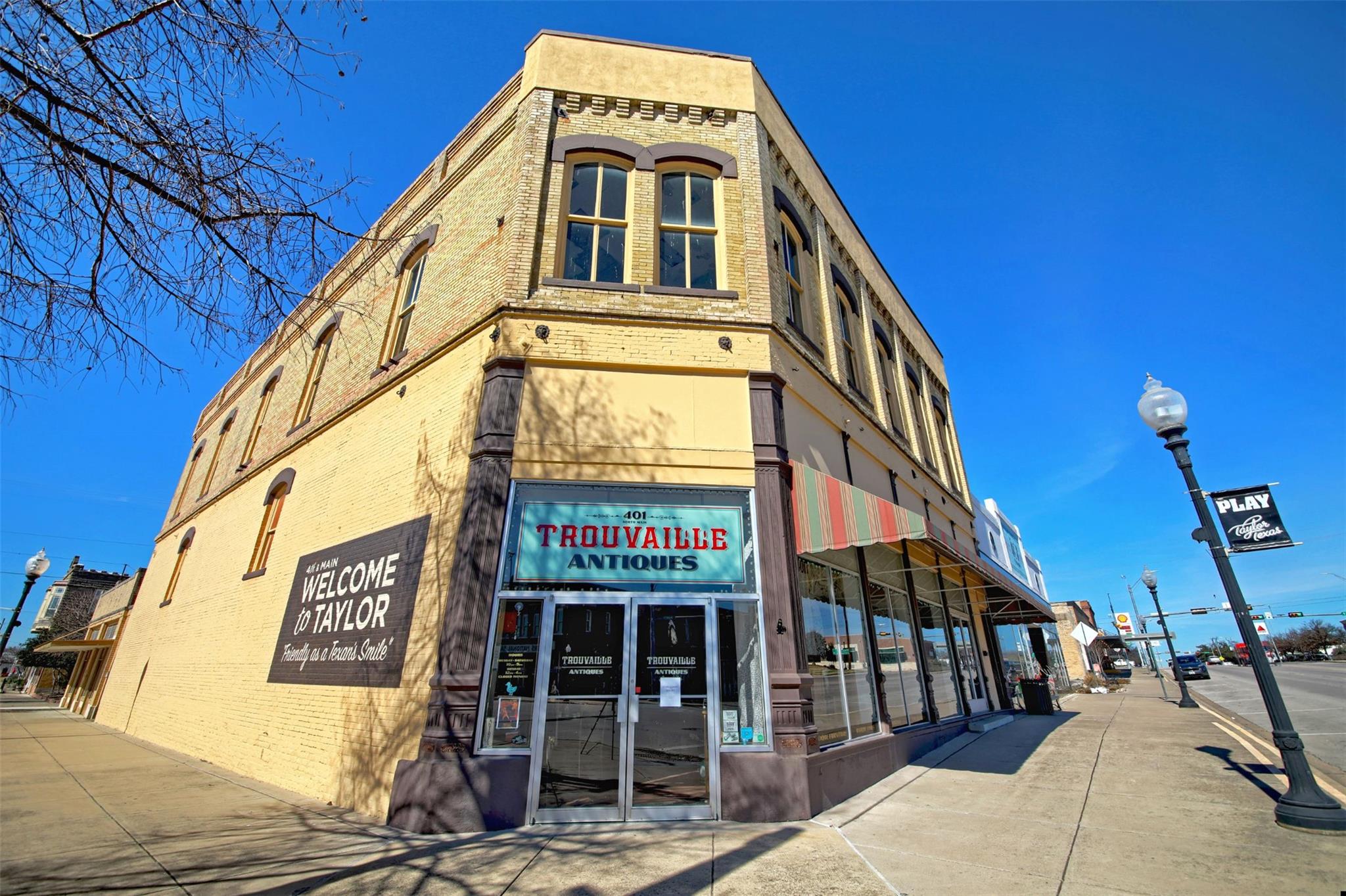 401 N Main Street Taylor TX 76574