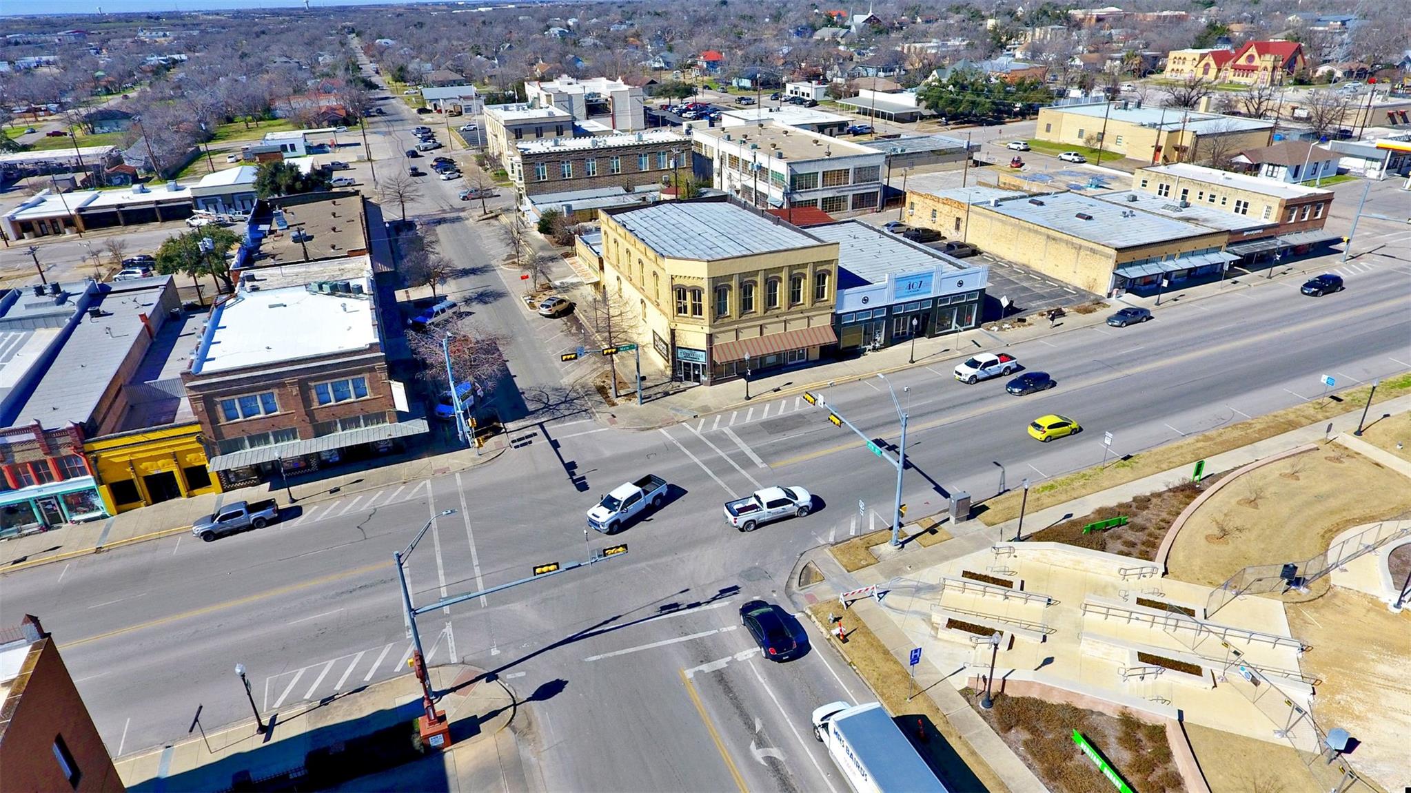 401 N Main Street Taylor TX 76574