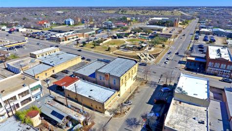 401 N Main Street Taylor TX 76574
