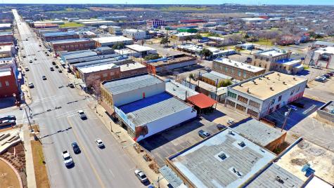 401 N Main Street Taylor TX 76574