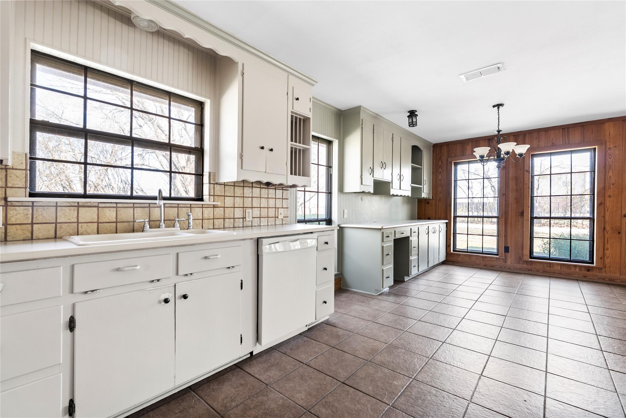 12914 Pfluger Berkman Lane Coupland TX 78615