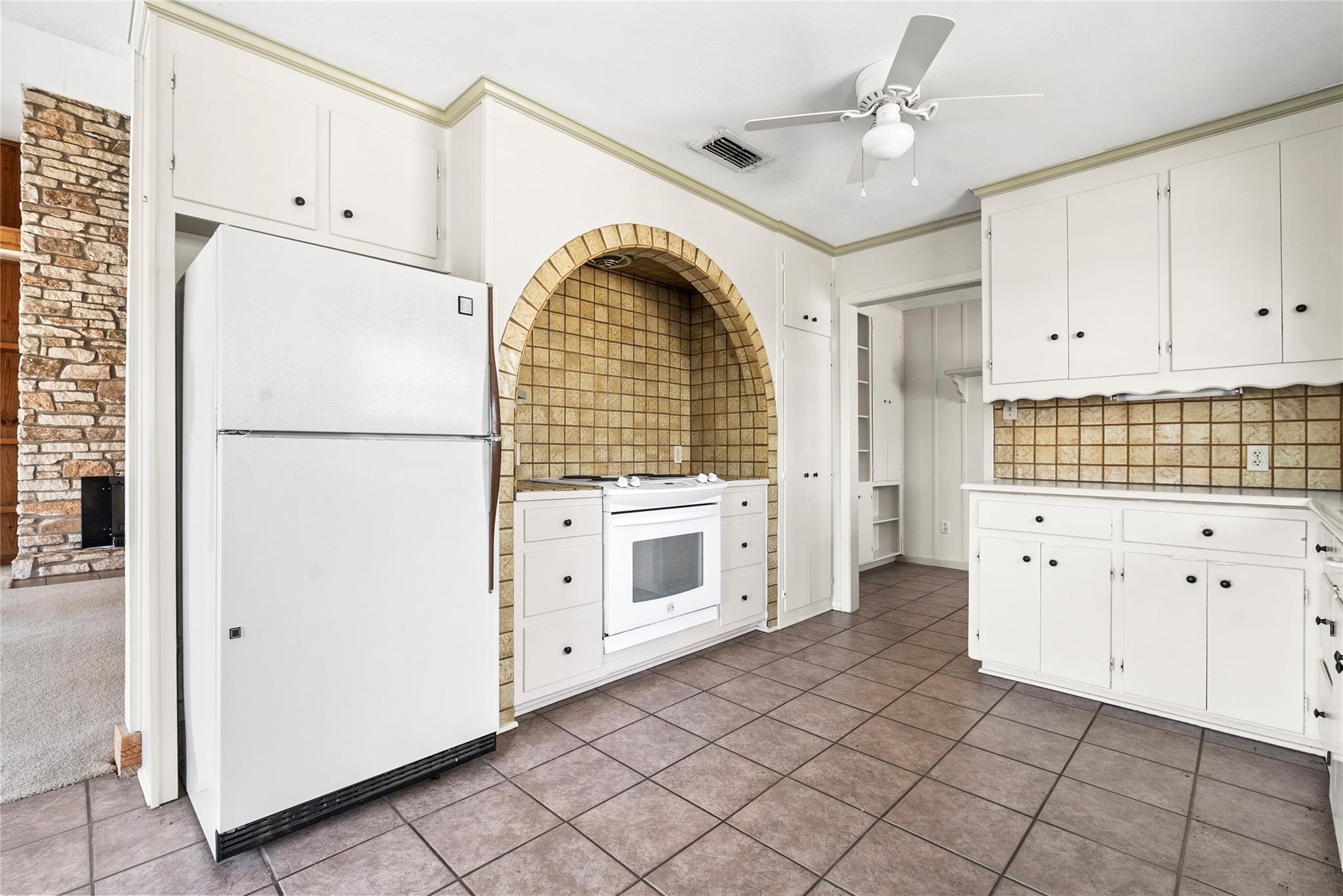 12914 Pfluger Berkman Lane Coupland TX 78615