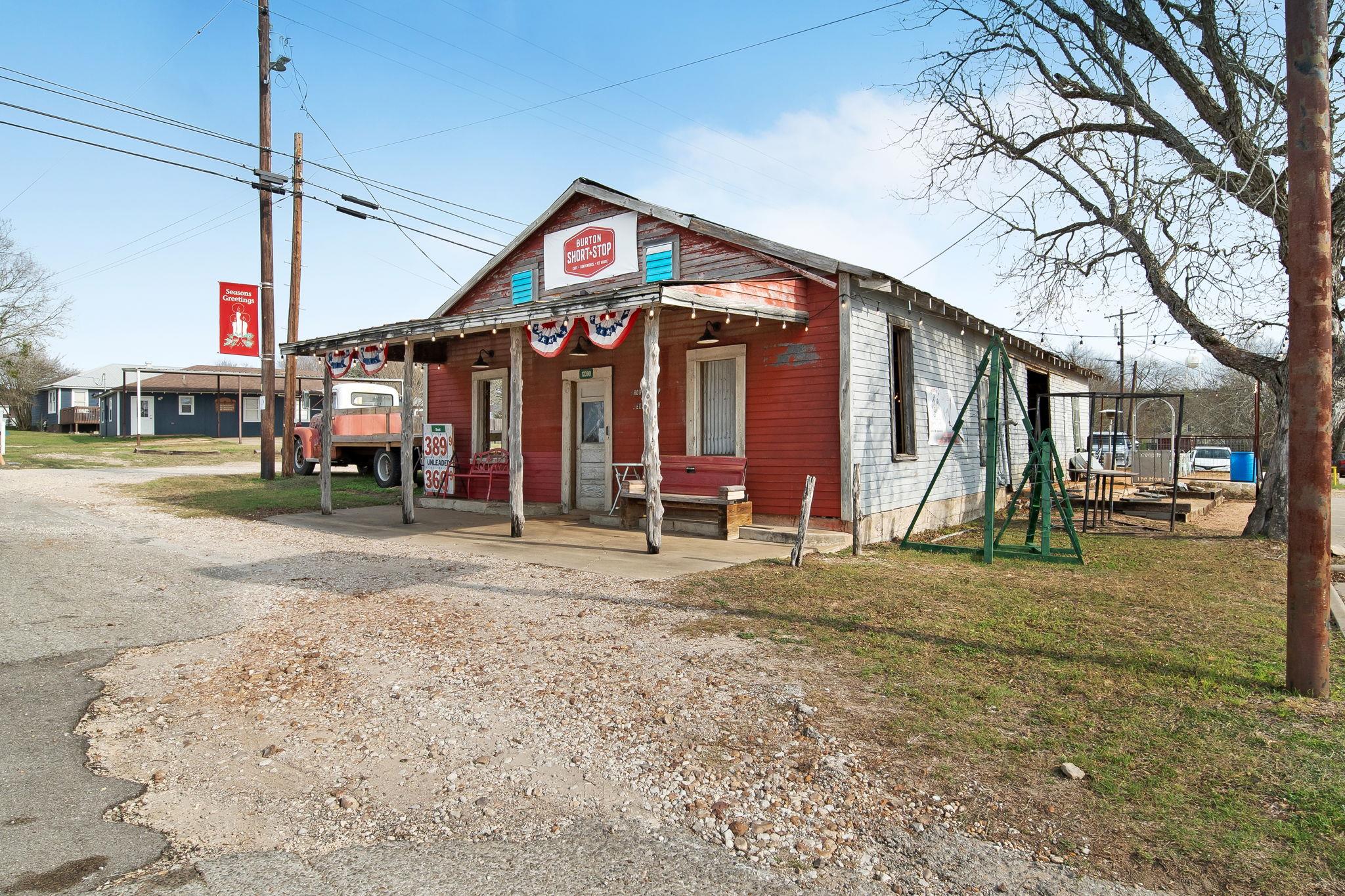 12390 Fm 390 Road W Burton TX 77835