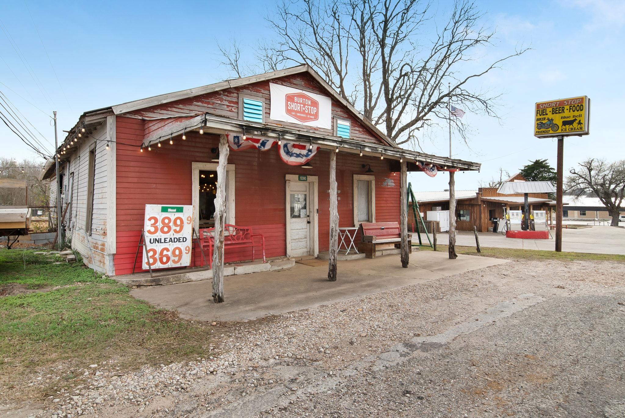 12390 Fm 390 Road W Burton TX 77835