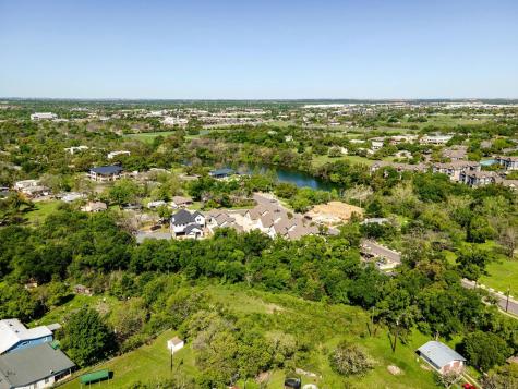 615 Pecan Avenue Round Rock TX 78664