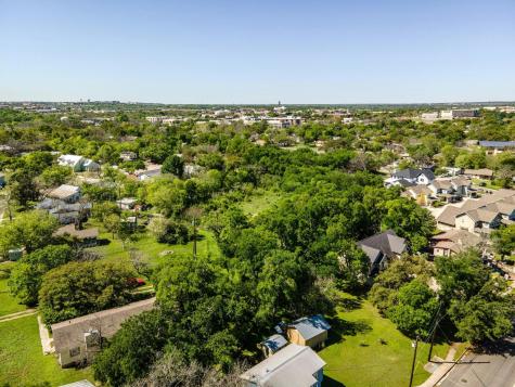 615 Pecan Avenue Round Rock TX 78664