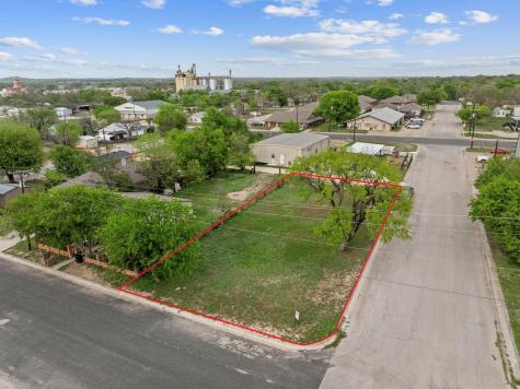 807 S Main Street Lampasas TX 76550