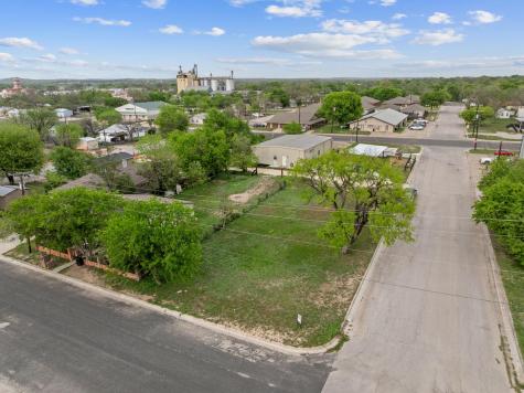 807 S Main Street Lampasas TX 76550