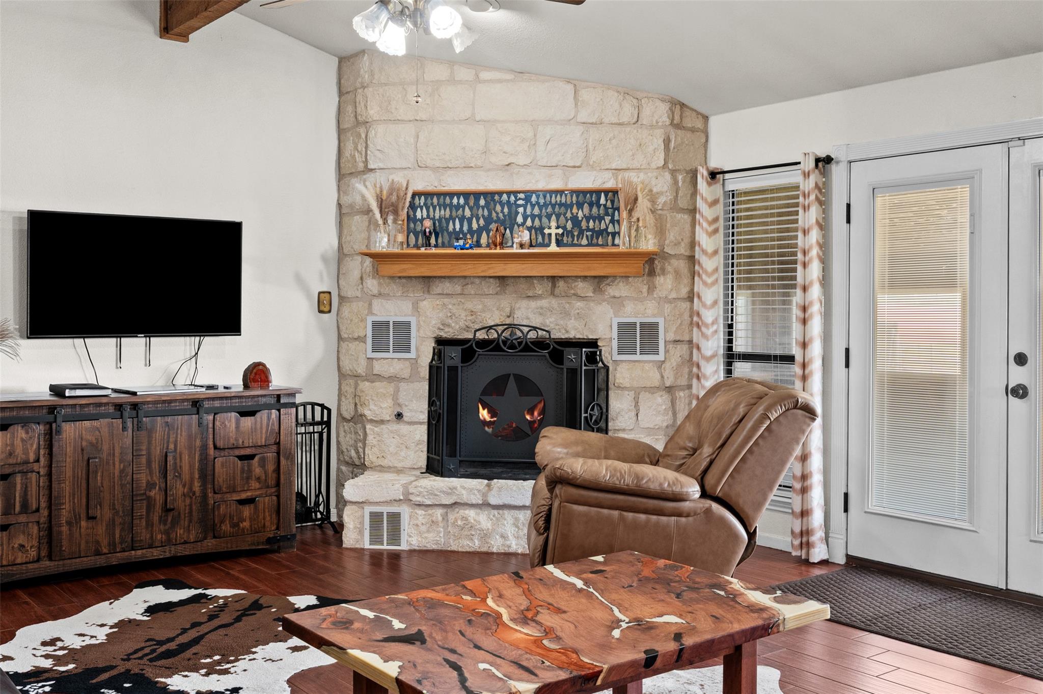 1512 Panther Loop Pflugerville TX 78660