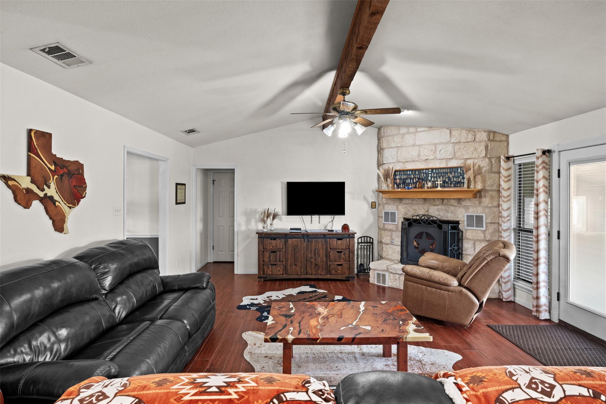1512 Panther Loop Pflugerville TX 78660