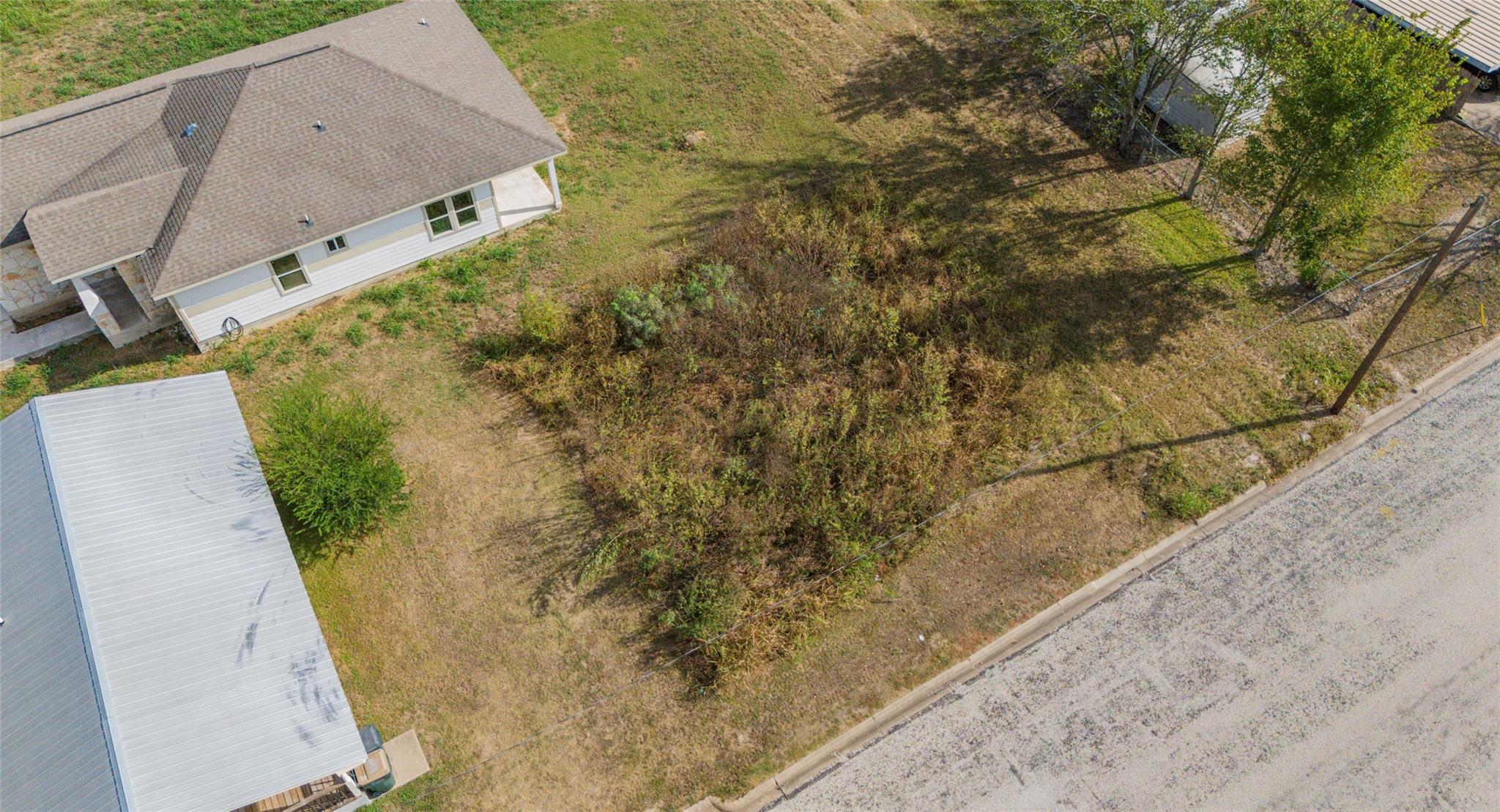 366 N Dallas Street Giddings TX 78942
