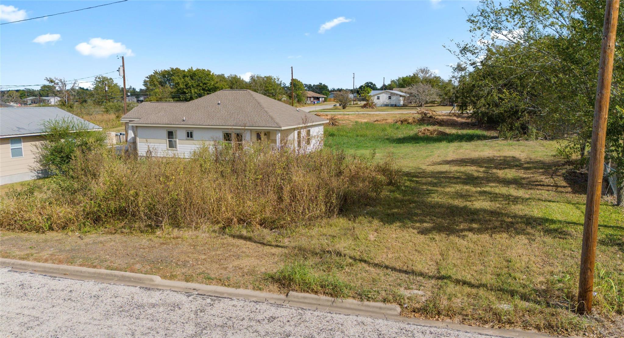 366 N Dallas Street Giddings TX 78942