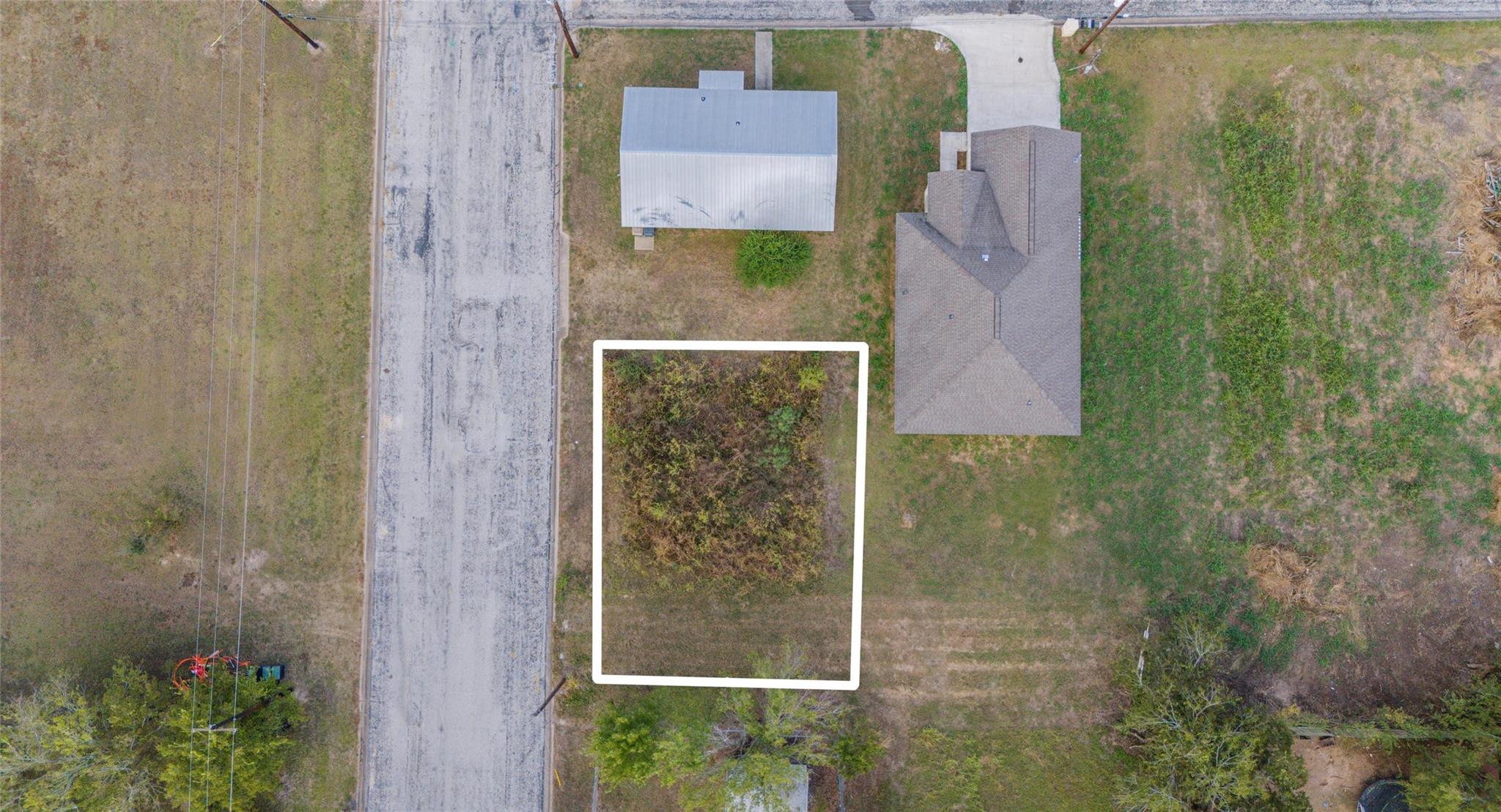 366 N Dallas Street Giddings TX 78942