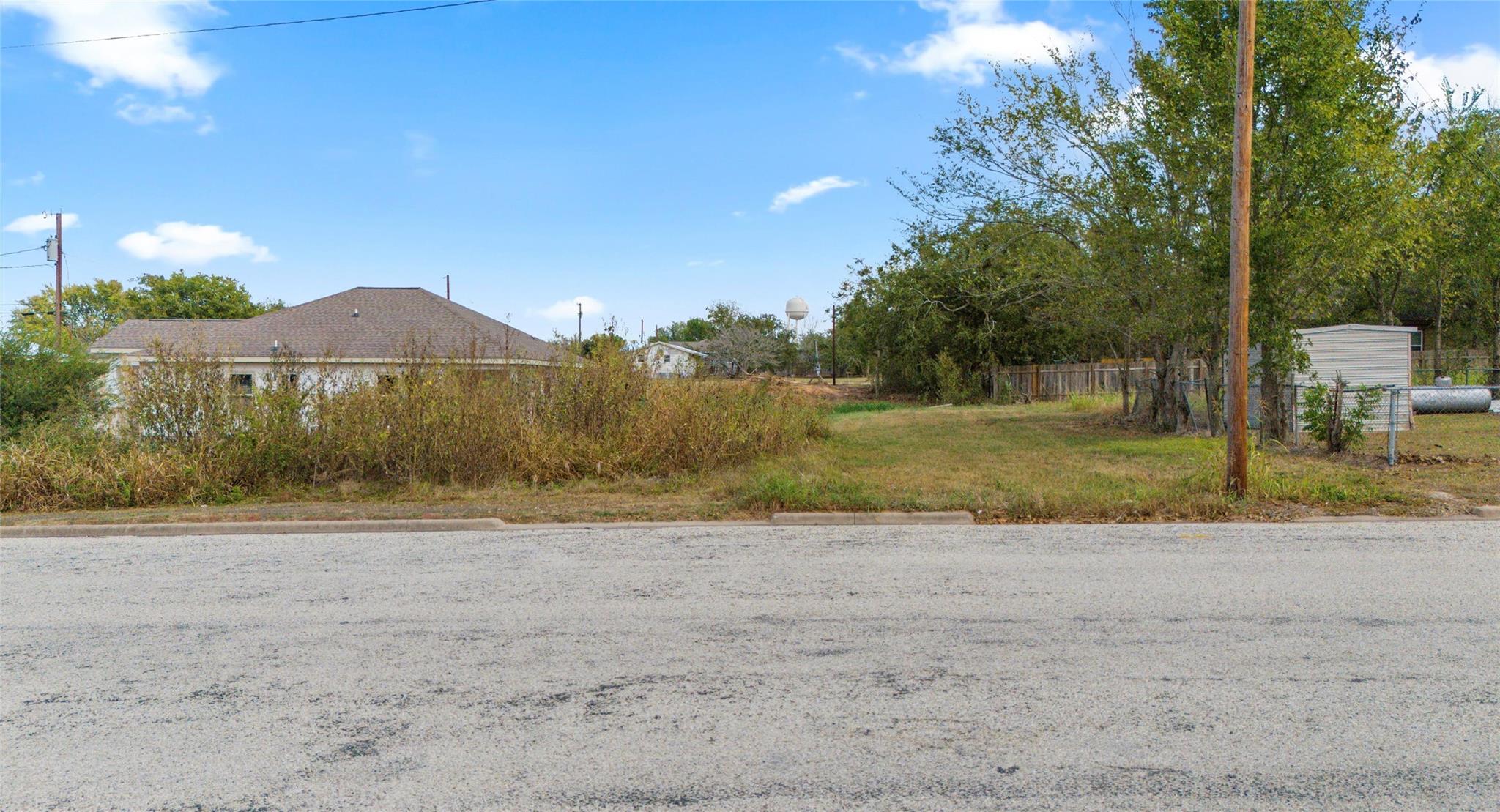 366 N Dallas Street Giddings TX 78942