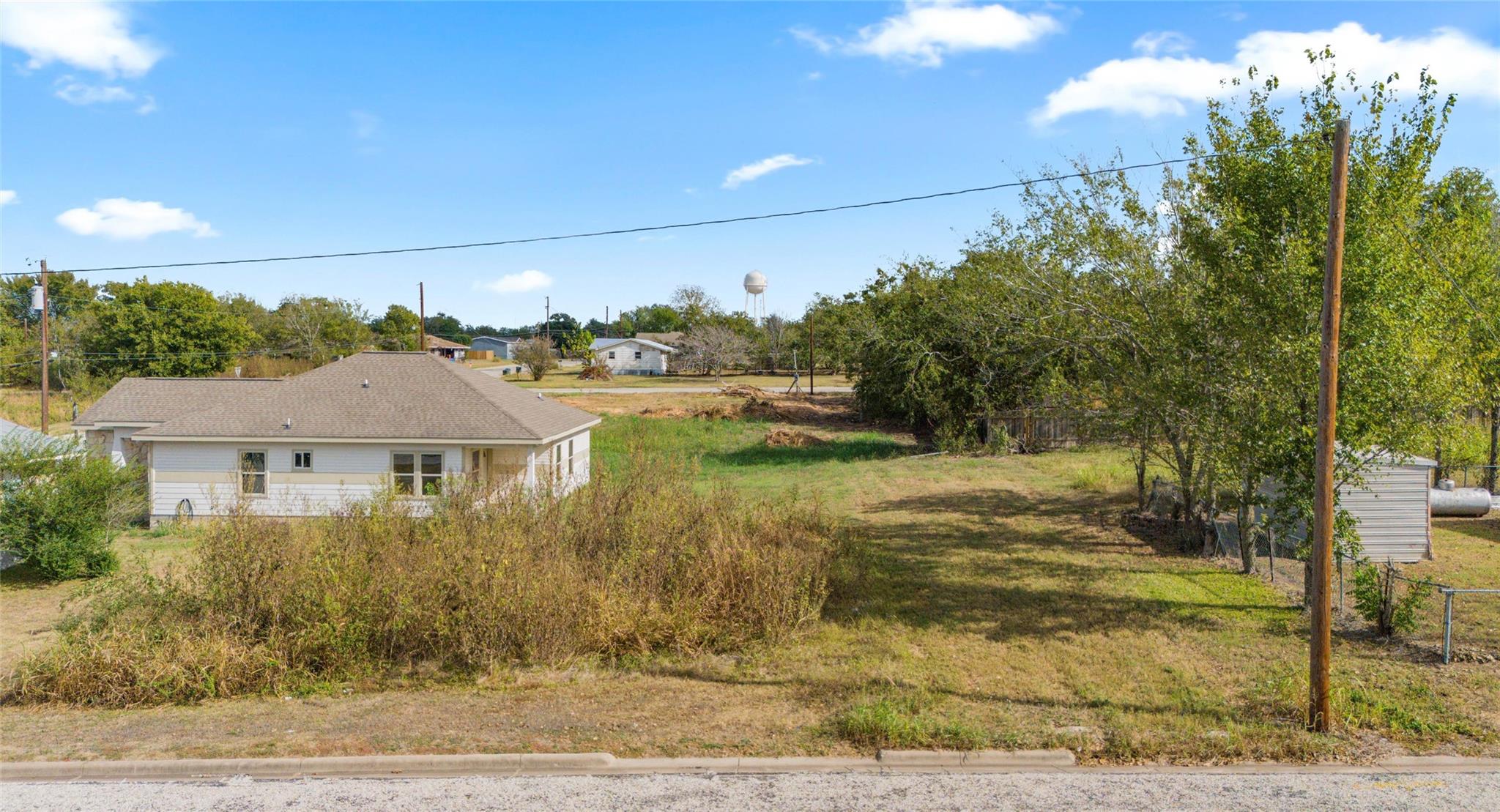 366 N Dallas Street Giddings TX 78942